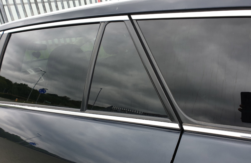 Toyota Avensis T4 D4D Quarter Window Glass Passengers Rear Door